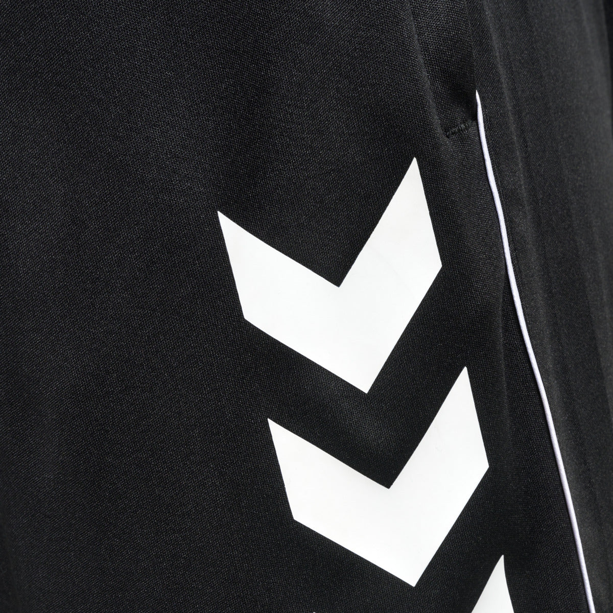 hmlCORE XK POLY COACH SHORTS BLACK